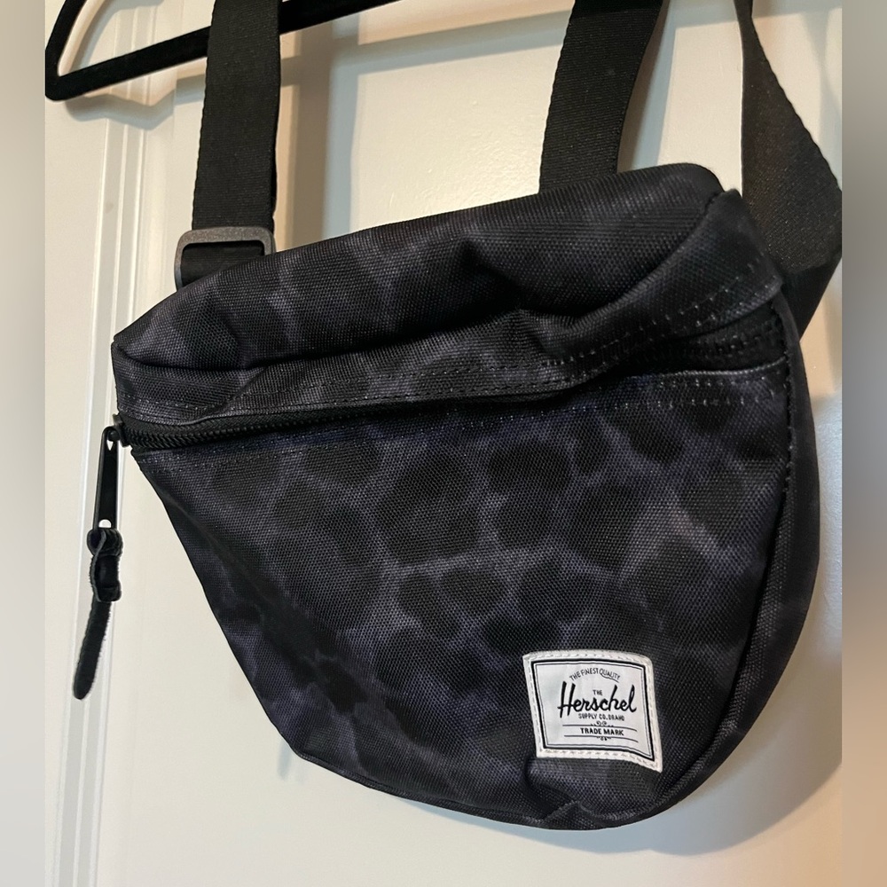 NWT! Herschel Supply Company Leopard Hip Pack Adjustable Strap Bag!